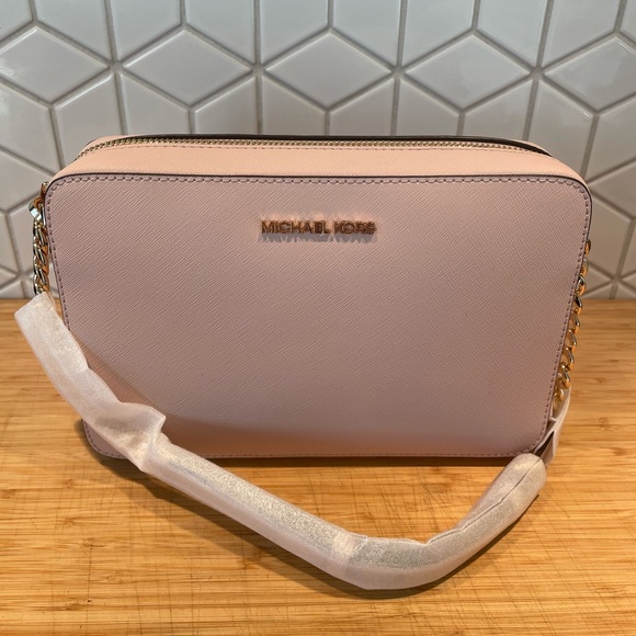 MICHAEL Michael Kors Handbags - Michael Kors Crossbody Powder Blush Leather Bag